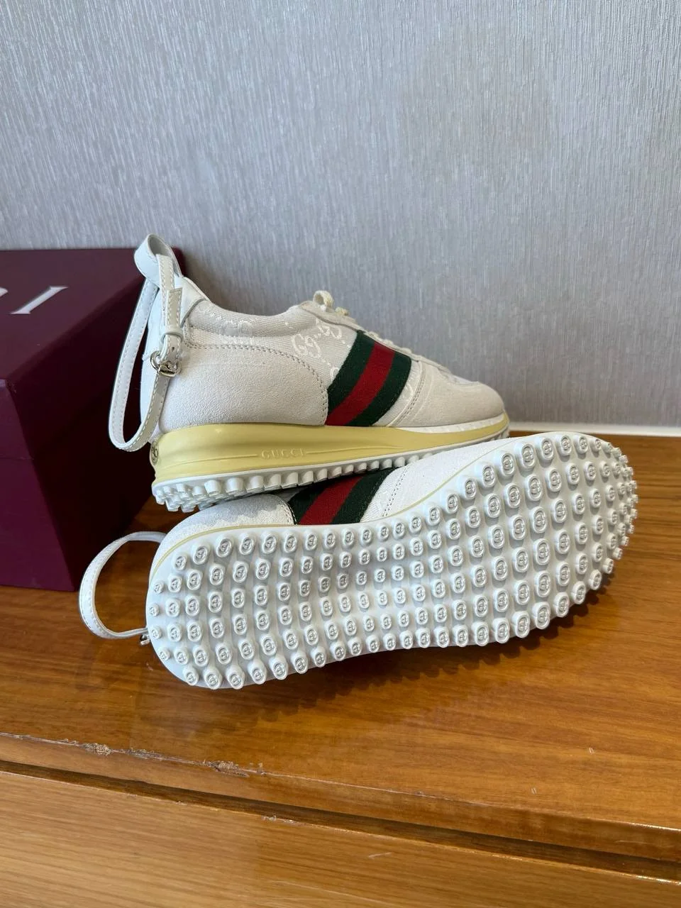Жіночі кросівки - Gucci