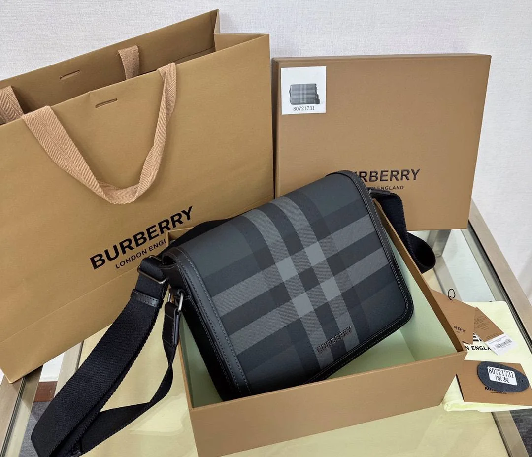 Чоловіча сумка - Burberry