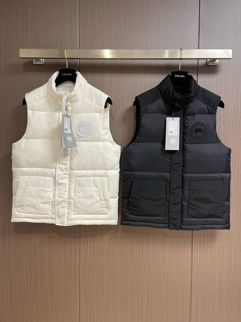 Чоловіча жилетка - Canada Goose